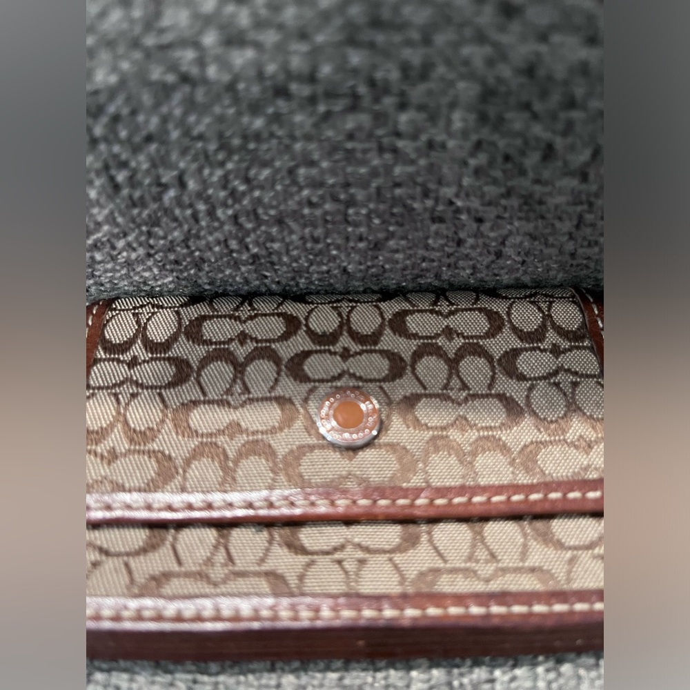 Authentic Coach Signature Monogram Logo Snap Front Card Holder - Picture 2 of 8